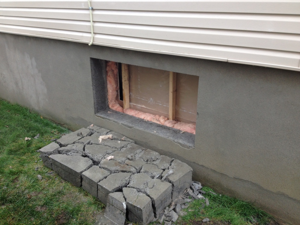 Ouverture de mur en pierre, brique ou béton pour fenêtre | Sciage de béton J.Vaillancourt et fils inc.