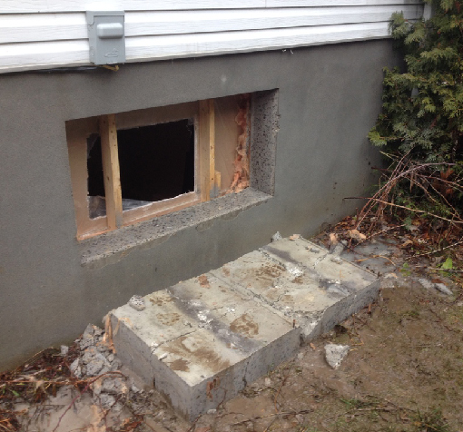 Ouverture de mur en pierre, brique ou béton pour fenêtre à Laval - sciage de Beton J. Vaillancourt